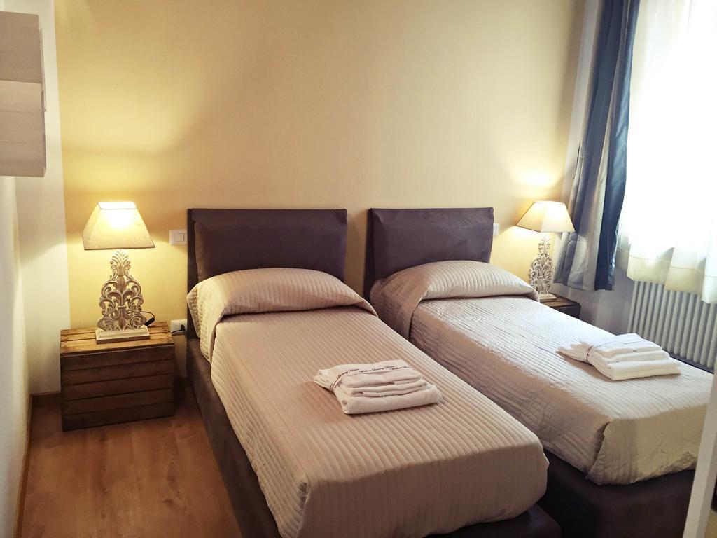 Wallace Luxury Home Verona Bagian luar foto